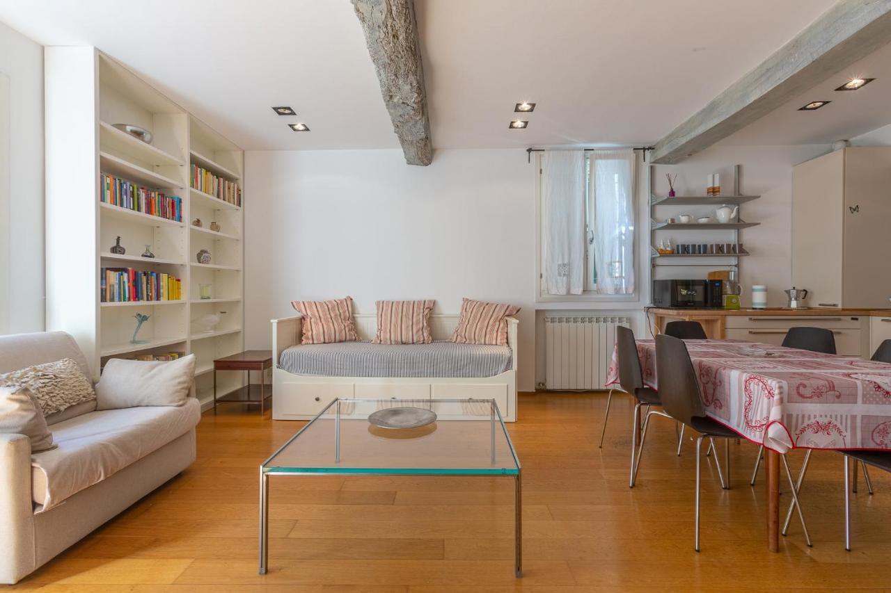 Pleasant Central Apartment With Garden Bologna Luaran gambar