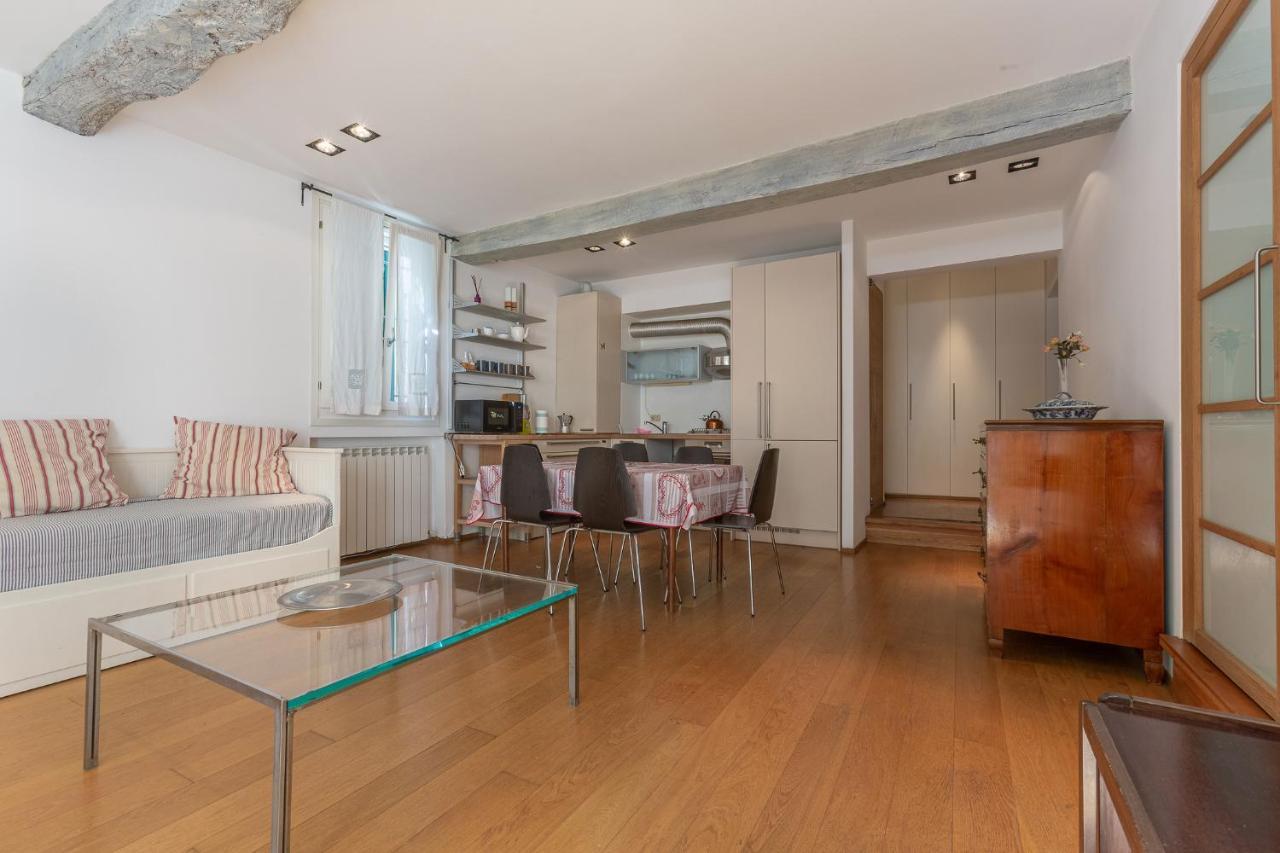 Pleasant Central Apartment With Garden Bologna Luaran gambar